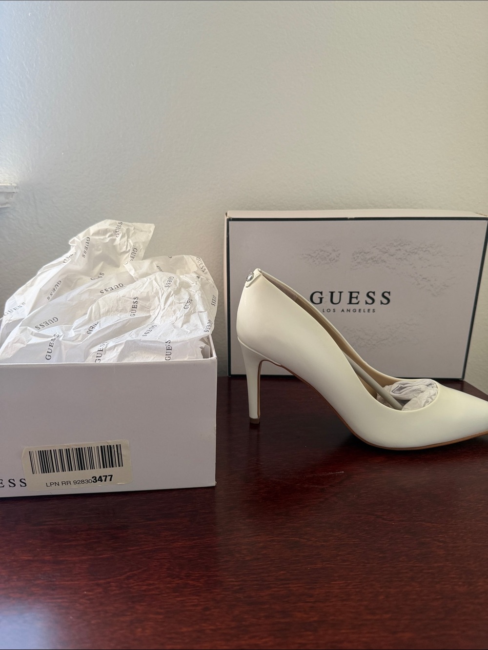 Guess White Pointed-Toe High Heel Pump